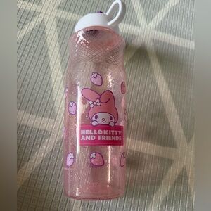 NWT! Hello Kitty And Friends Glitter Pink Straw Water Bottle